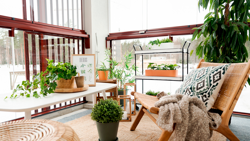 Parveke viherhuoneena/puutarhana