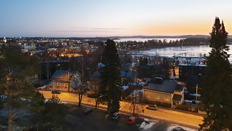 Auringonnousu Mölymäellä – passoo katella