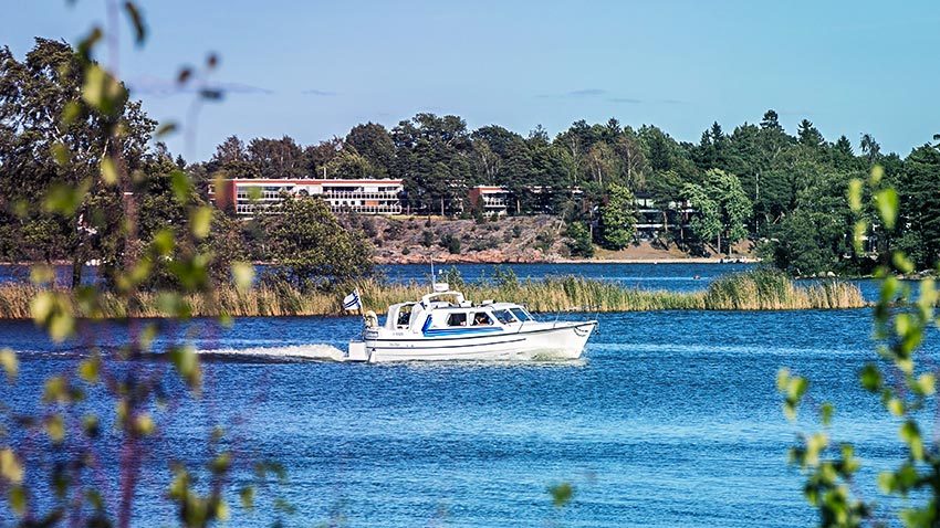 Meren välitön läheisyys tekee Keilaniemenrannasta ainutlaatuisen.