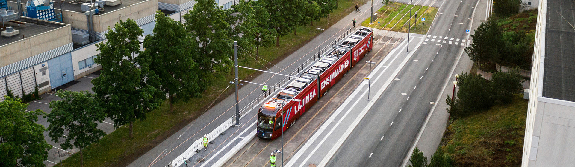 Workplace for some, traffic jam for others – road construction work brings out many kinds of emotions