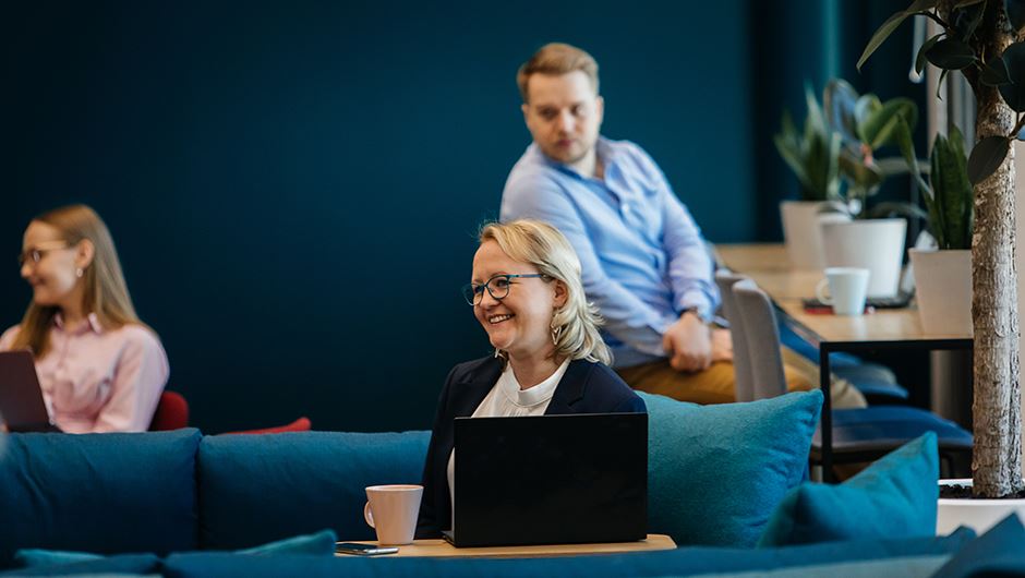 Jutussa erikseen merkityt sitaatit on kerätty nimettömänä - The separate quotes in the article were collected anonymously.