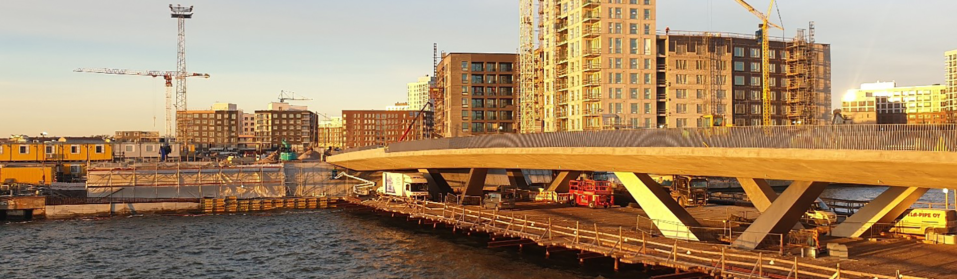 Atlantinsilta halkoo Itämeren tuulia Jätkäsaaressa