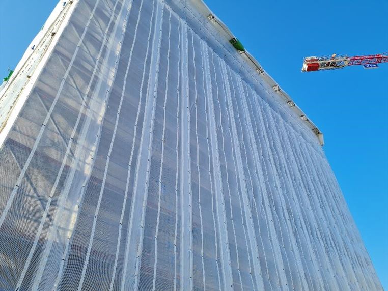 Rakennustyöt jatkuvat, tulossa autohallin kannen valu