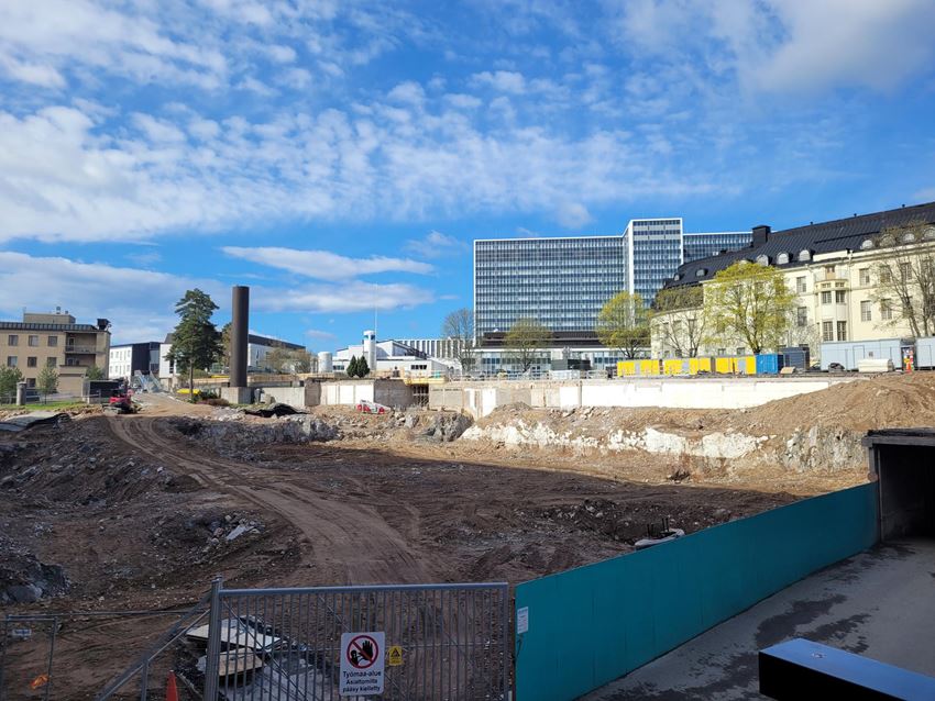 Purkutyömaa on valmistunut ja uudisrakennuksen maanrakennustyöt alkavat