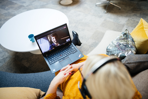 Nostiko korona sinussakin esiin kotihäpeän tunteita?