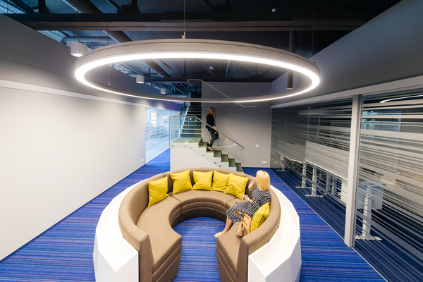 Työpaikalta toivotaan saavutettavuutta julkisilla liikennevälineillä ja säädettävää työpistettä