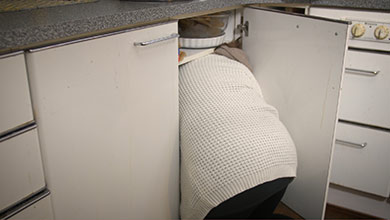 Kohtuuttoman syvät keittiön alakaapit 