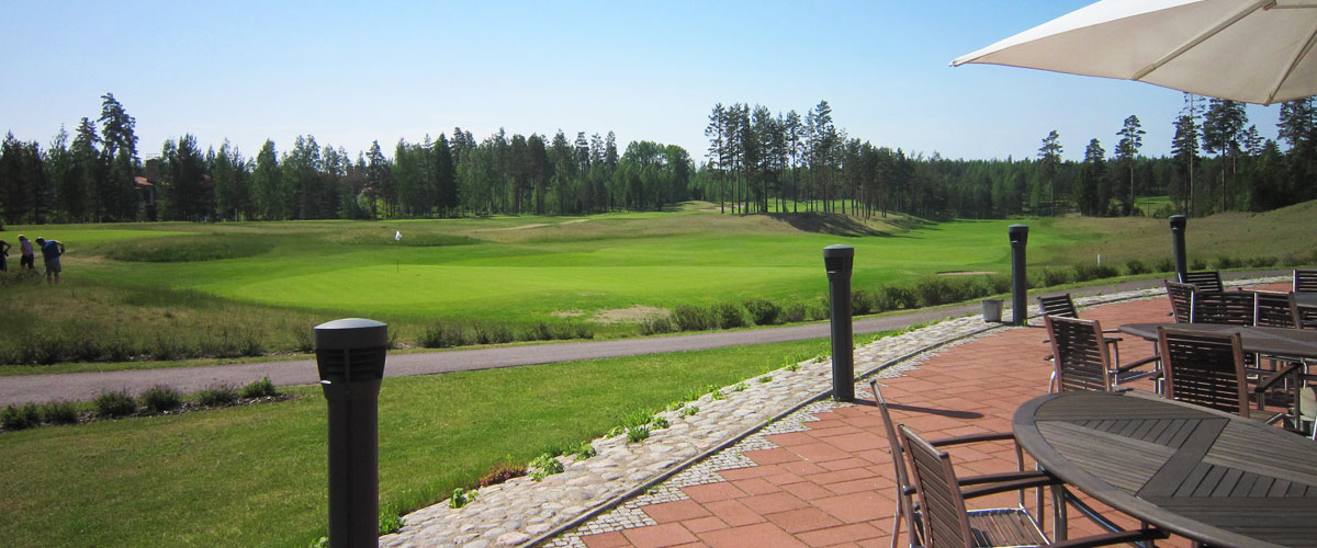 Loma-asunnot-1200x500-golfkentta.jpg