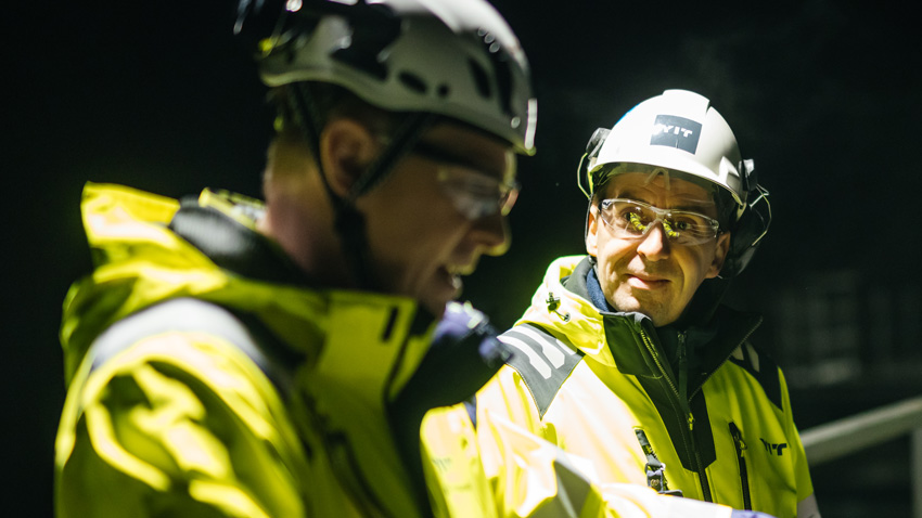YIT employees in tunnel
