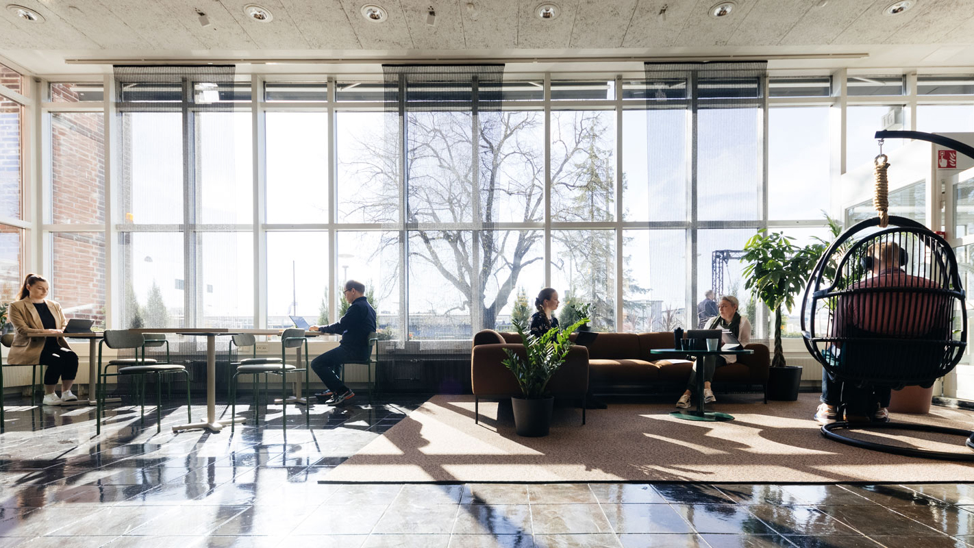 Workstations and private offices